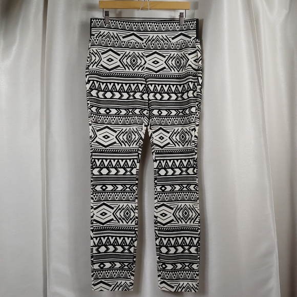 signature studio stretch pants